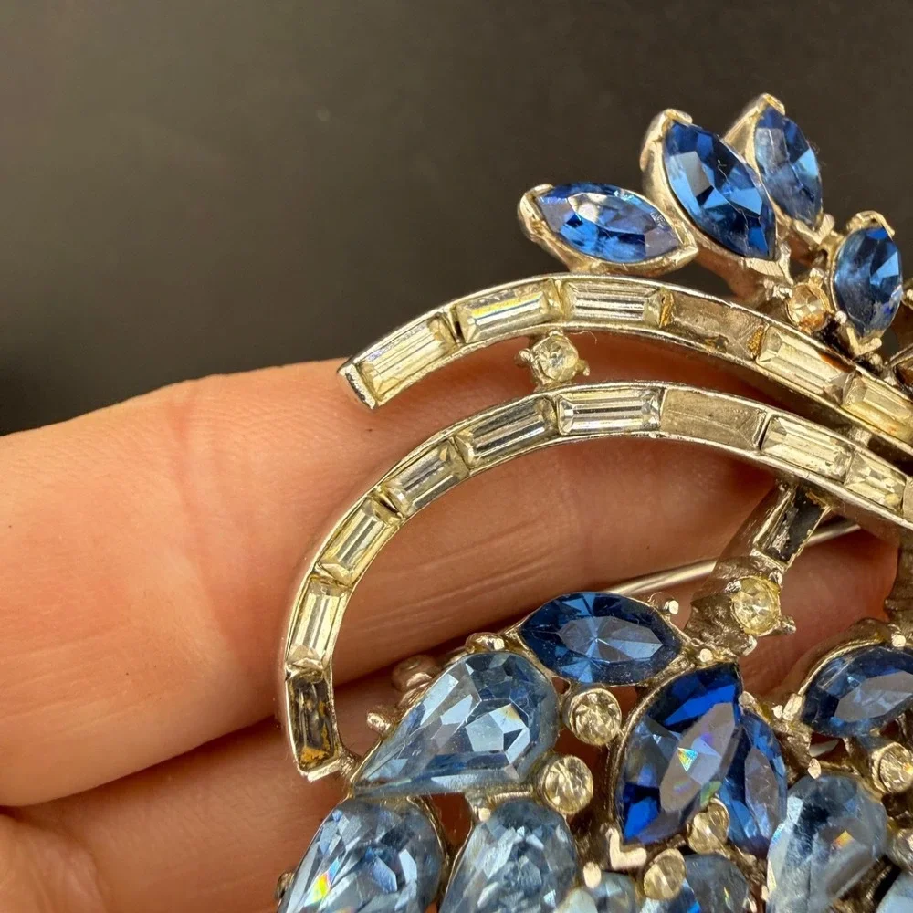 Vintage Trifari Rhinestone Brooch Silver Tone Blue Sparkle READ